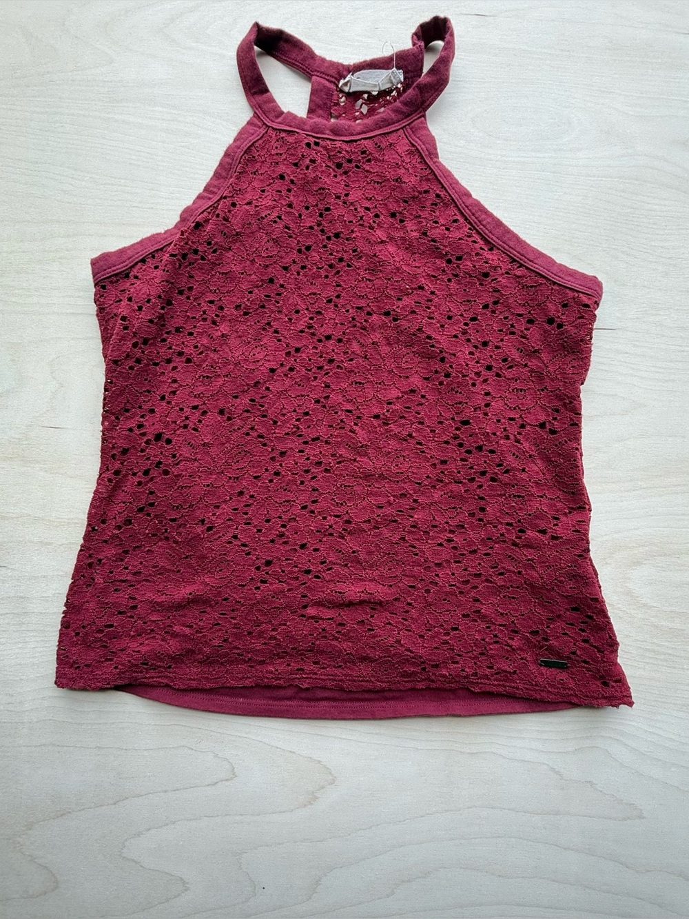 Hollister Cranberry Red Sleeveless Racerback Tank Top Floral Lace Pattern size S